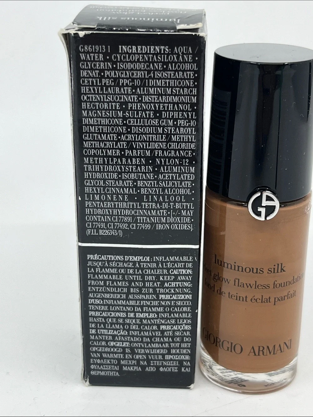 Giorgio Armani Luminous Silk Flawless Foundation - # 11 Deep Olive - 0.6 Oz.